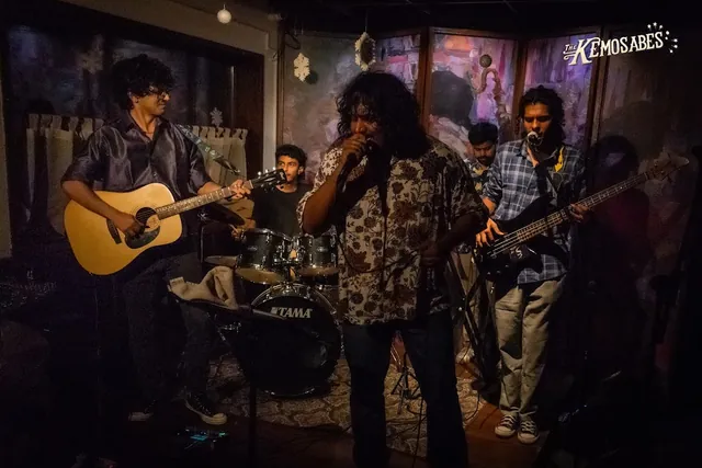 The Kemosabes live at Cobbler & Crew, Pune
